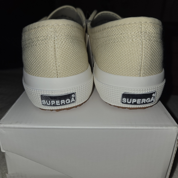 Woman Superga Classic Cream Canvas Sneakers - Picture 2 of 5